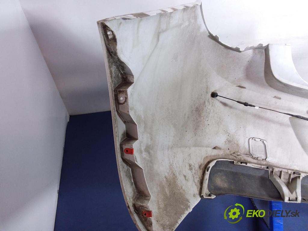 Opel Astra 2016 nárazník Zad: