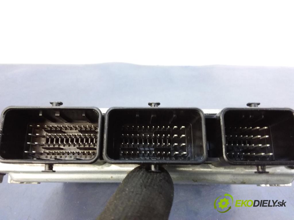 Volvo V50 2008 riadiaca jednotka Motor: 31269095