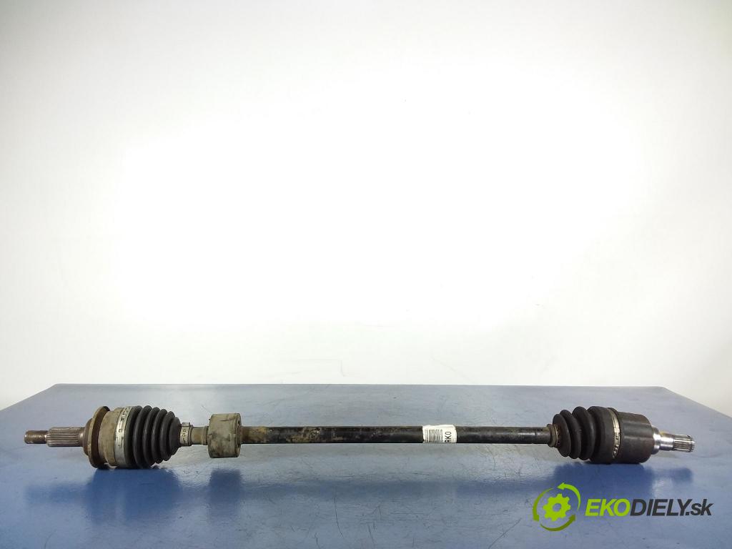 Suzuki Swift 2010 poloos Prava: Predné 44101-72K00