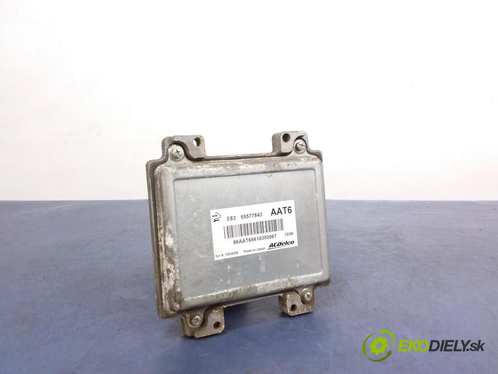 Opel Corsa 2011 riadiaca jednotka Motor: 55577843