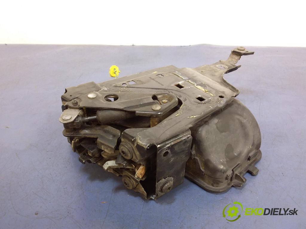 Bmw Seria 5 2010 zámek masky: 7184441
