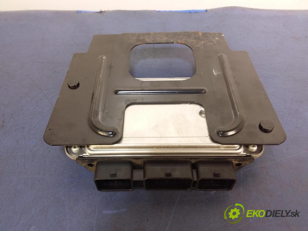Peugeot 307 2006 riadiaca jednotka Motor: 9652552380