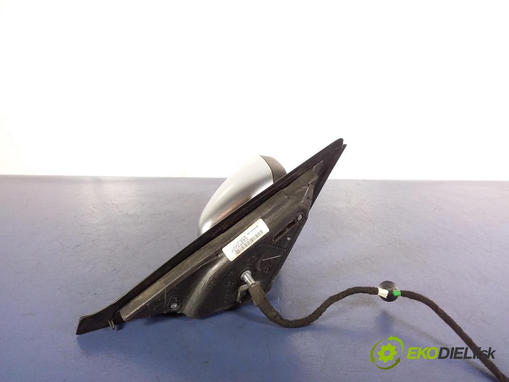 Volvo V50 2005 zrkadlo pravé 30744574