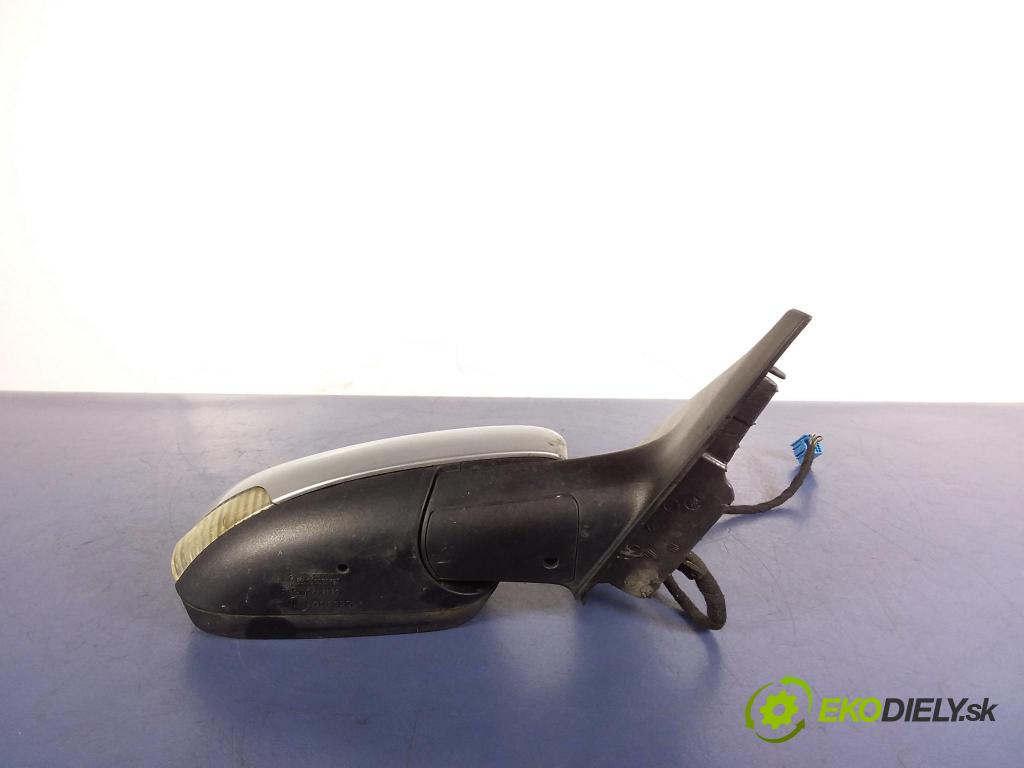 Volvo V50 2005 zrkadlo pravé 30744574