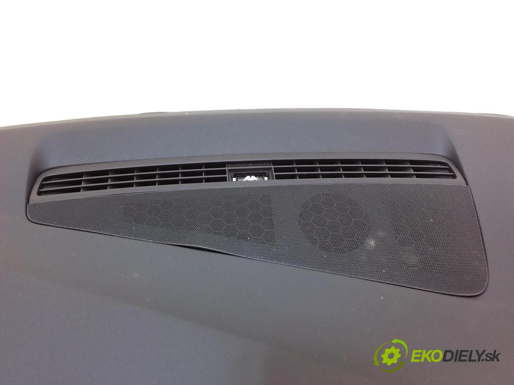 Audi A4 2012 kokpit,pristrojová doska