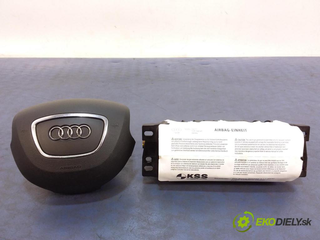Audi A4 2012 kokpit,pristrojová doska