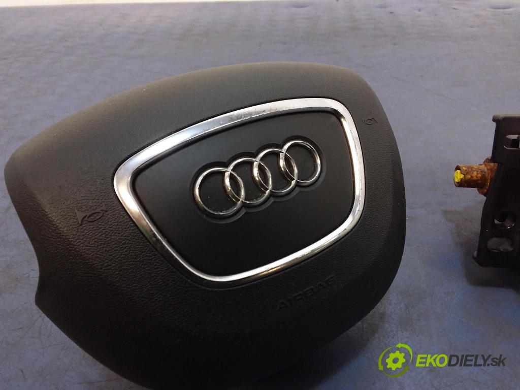 Audi A4 2012 kokpit,pristrojová doska