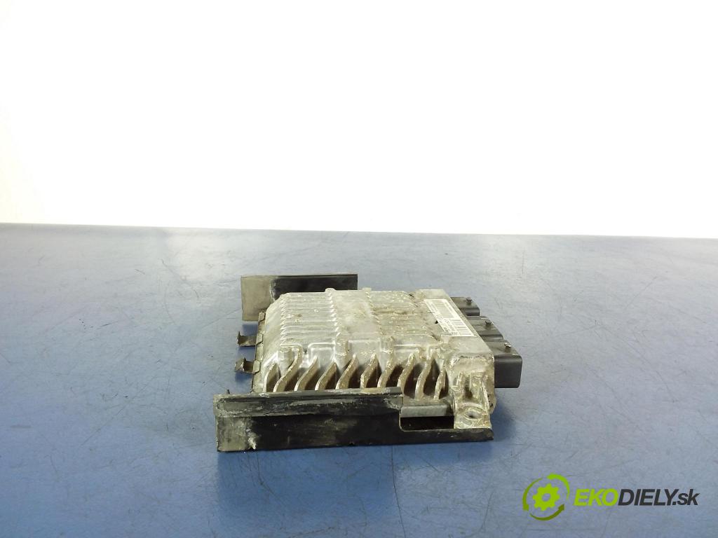 Citroen C3 2004 riadiaca jednotka Motor: 9647568180