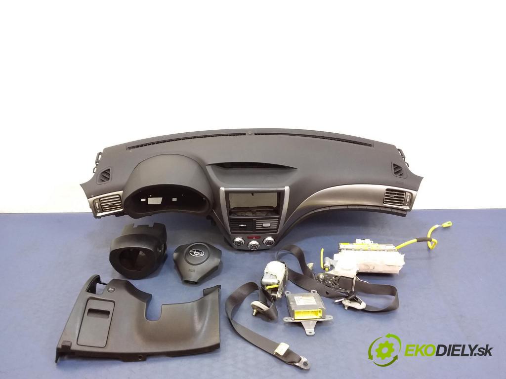 Subaru Forester 2009 kokpit,pristrojová doska
