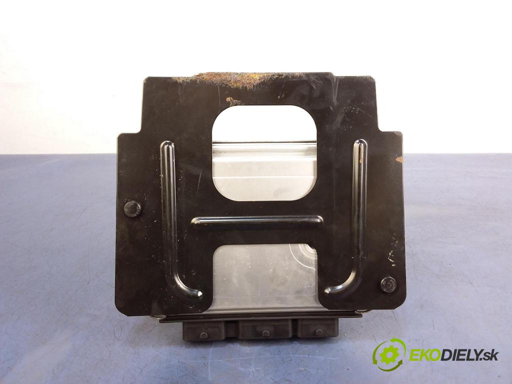 Citroen C4 2006 riadiaca jednotka Motor: 9663190880