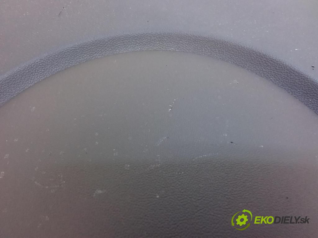 Opel Astra 2014 kokpit,pristrojová doska