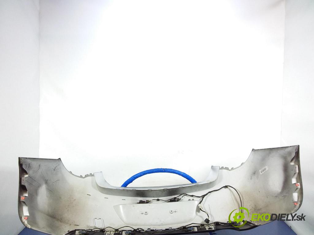 Opel Astra 2014 nárazník Zad: