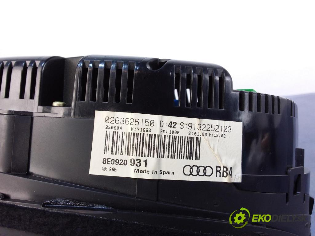 Audi A4 2004 prístrojovka/ budíky 8e0920931
