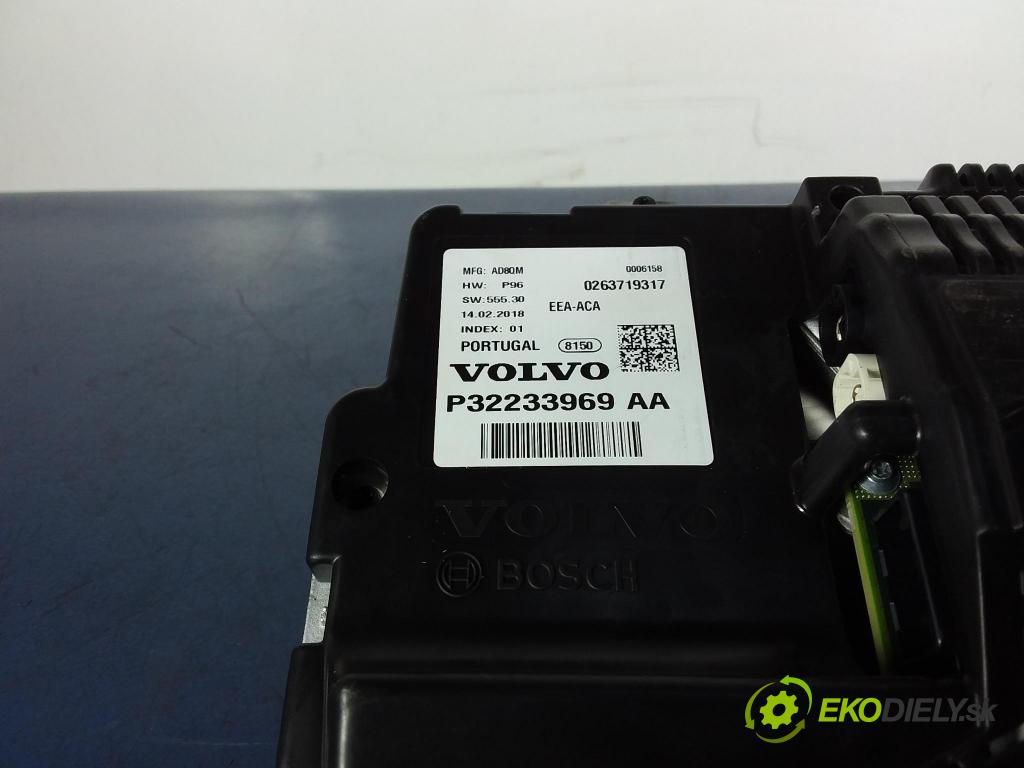 Volvo Xc60 2018 prístrojovka/ budíky 0263719317