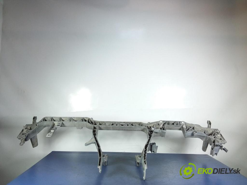Volvo Xc60 2018 kokpit,pristrojová doska 32244009