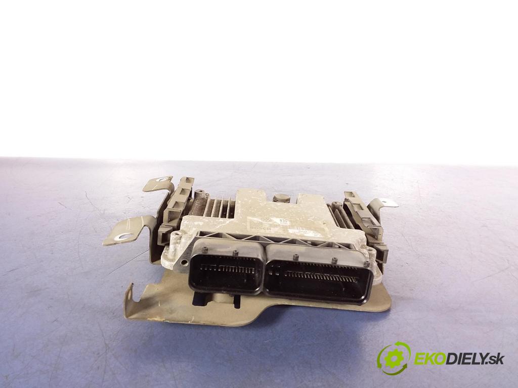 Vw Touran 2006 riadiaca jednotka Motor: 03G906021FE