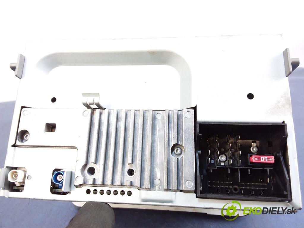 Vw Touran 2006 Radio I Navigácia: 1K0035191E