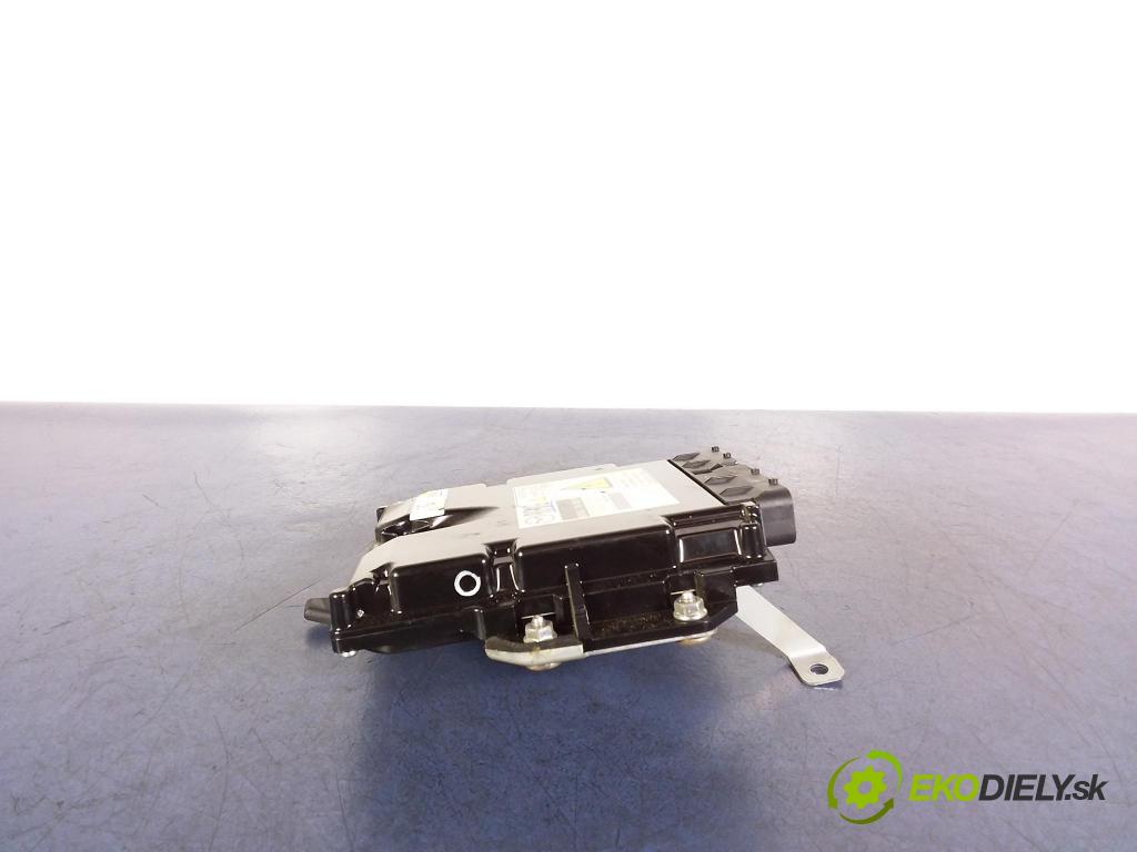 Mazda 6 2008 riadiaca jednotka Motor: 275800-8105