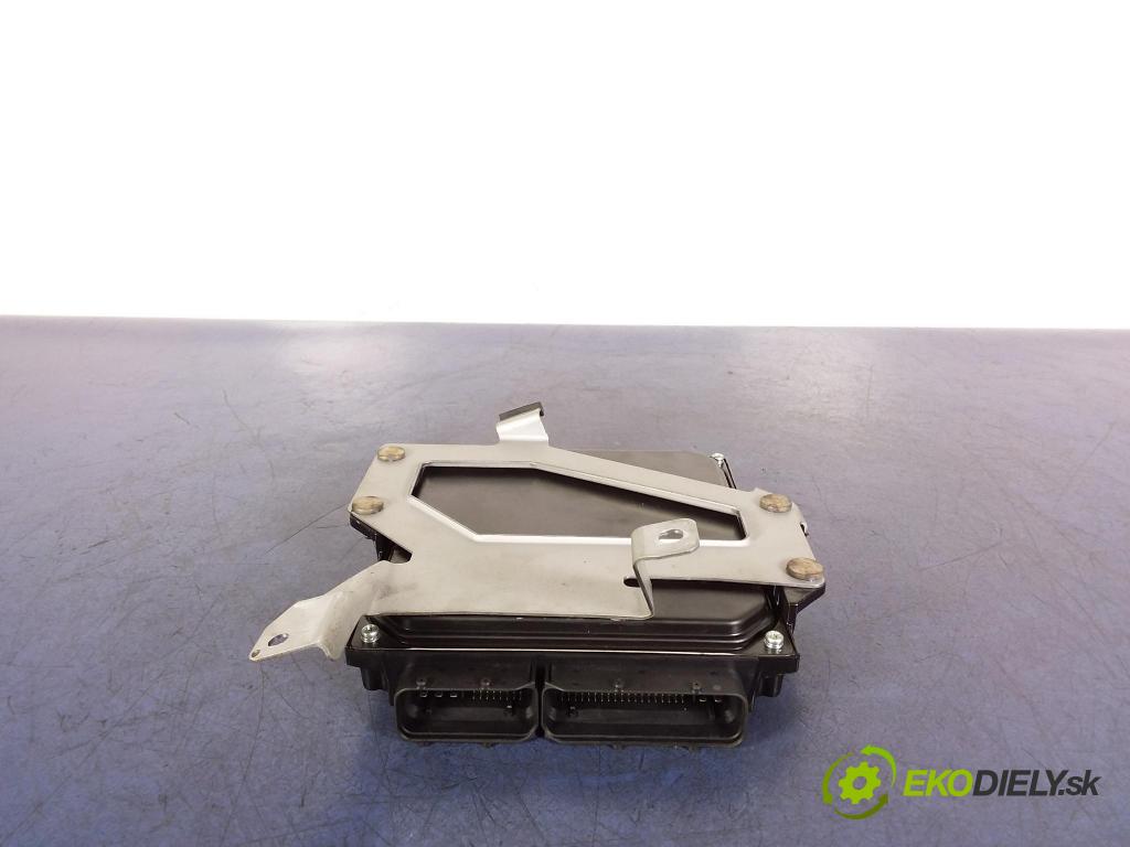Mazda 6 2008 riadiaca jednotka Motor: 275800-8105