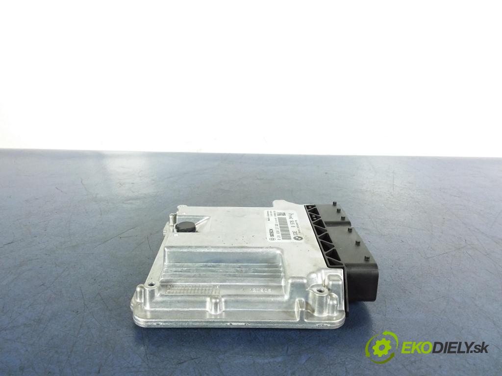 Bmw Seria 4 2013 riadiaca jednotka Motor: 8576344