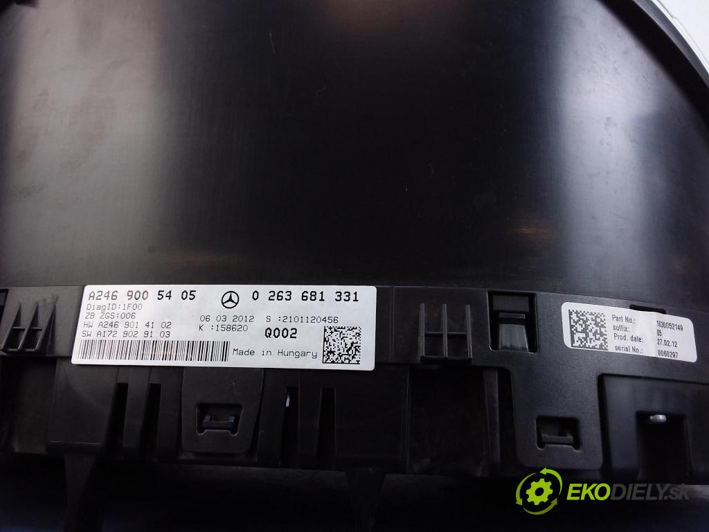 Mercedes B-klasa 2012 prístrojovka/ budíky A2469005405