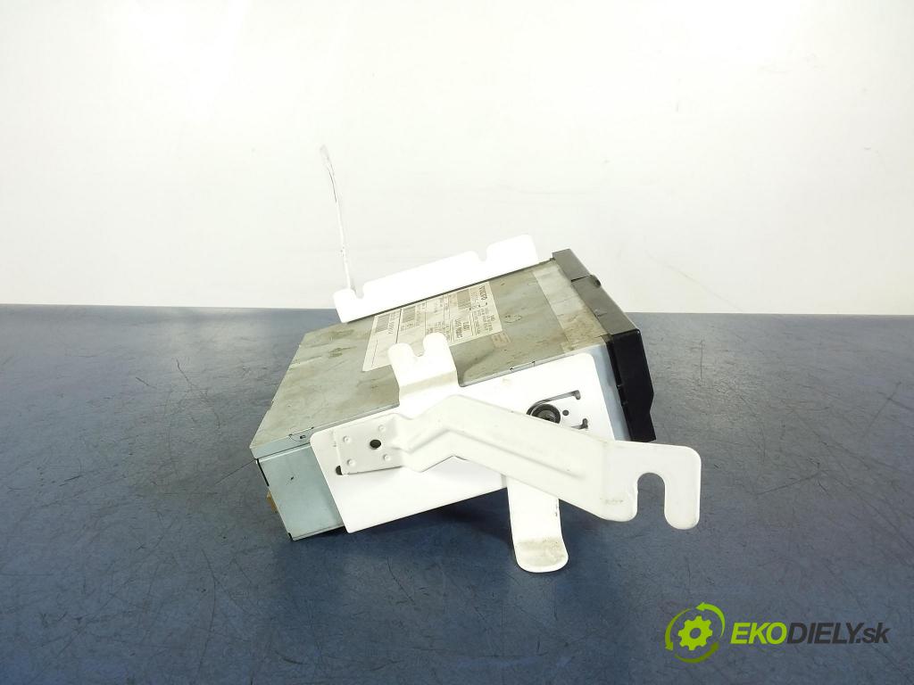 Volvo S60/V70 2008 Radio I Navigácia: 31260778