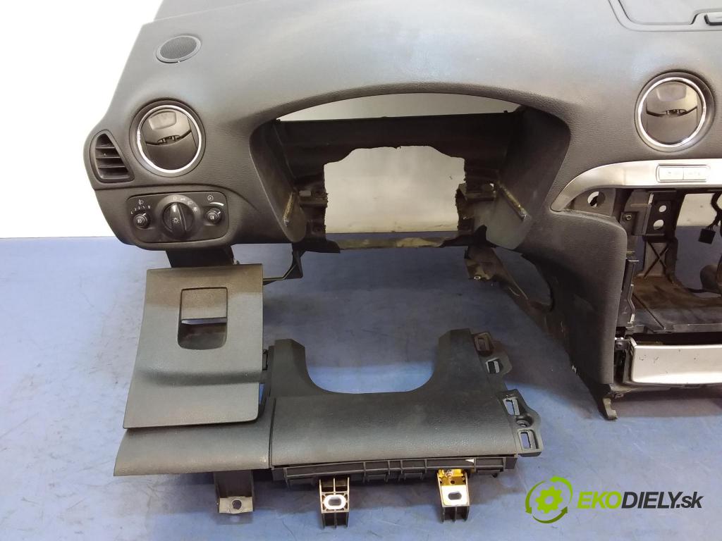 Ford S-max 2006 kokpit,pristrojová doska OE
