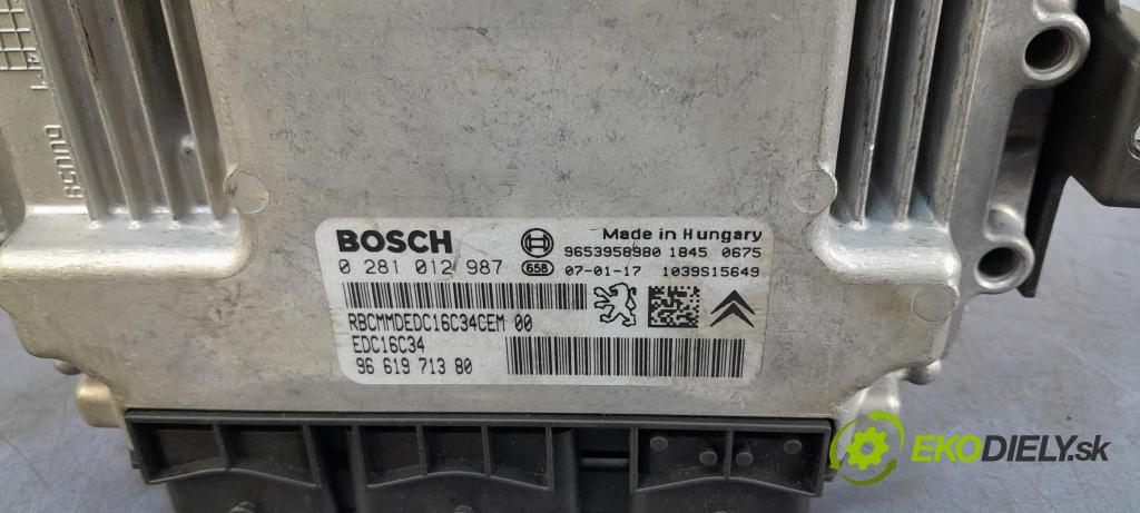 Citroen C5 2007 riadiaca jednotka Motor: 9661971380