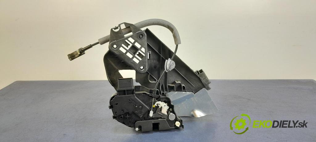 Volvo Xc60 2011 zámok dvere zad v pravo: 30753338