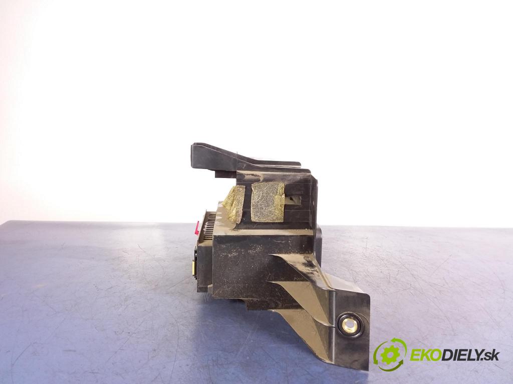 Audi A4 2006 Radio I Navigácia: 8e9035201