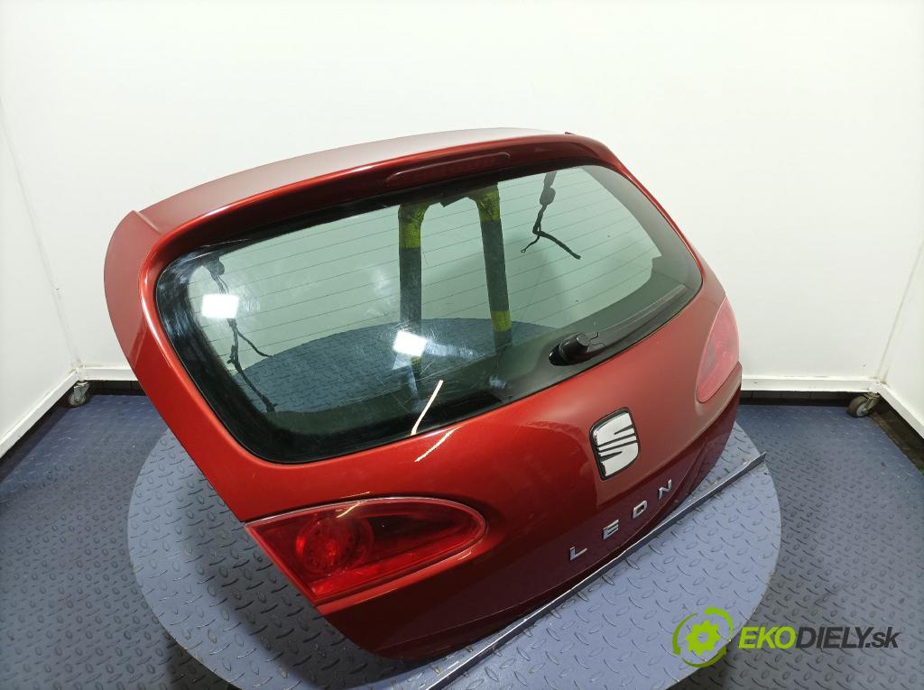 Seat Leon 2007 zadna dveře kufra: kufra: