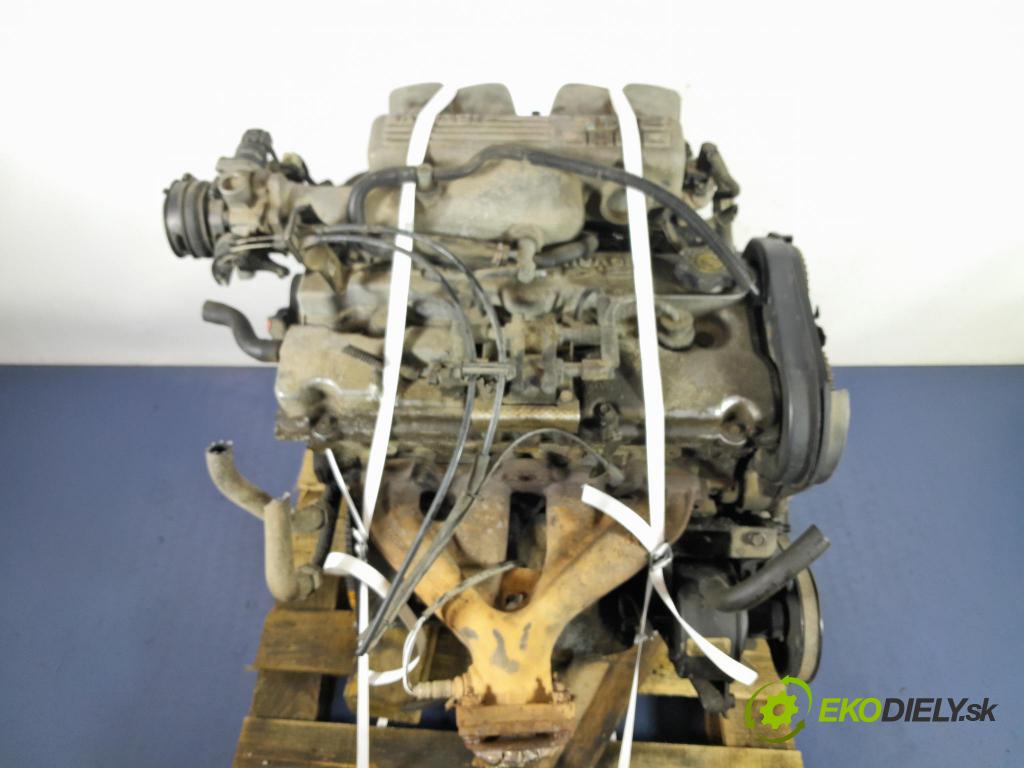 Chrysler Voyager 2000 motor Benzín 01