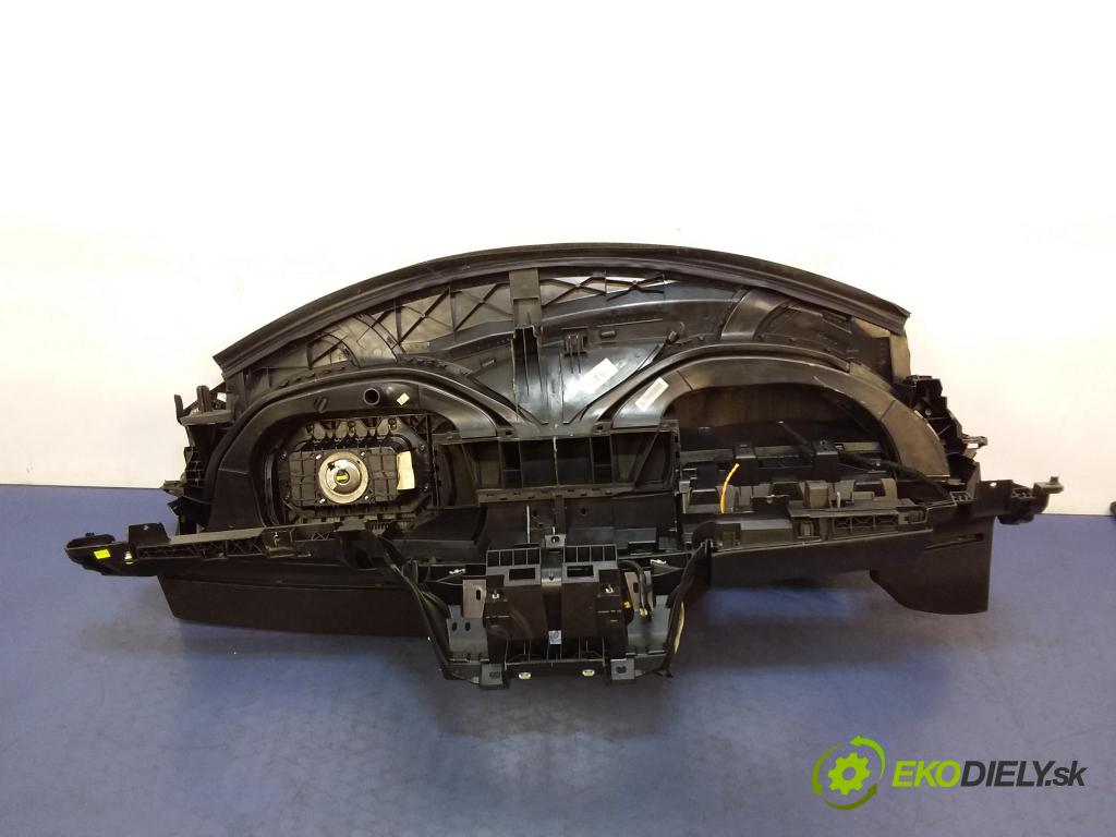 Citroen C5 2011 kokpit,pristrojová doska OE