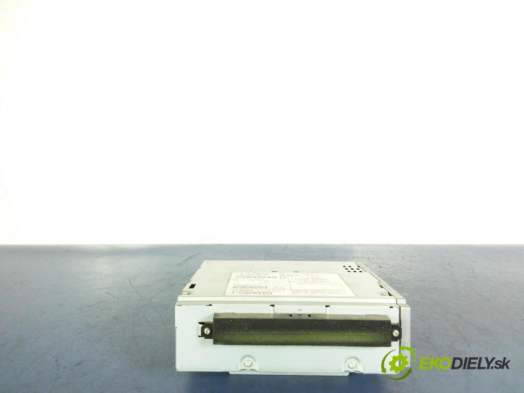 Volvo V50 2005 Radio I Navigácia: 30752569