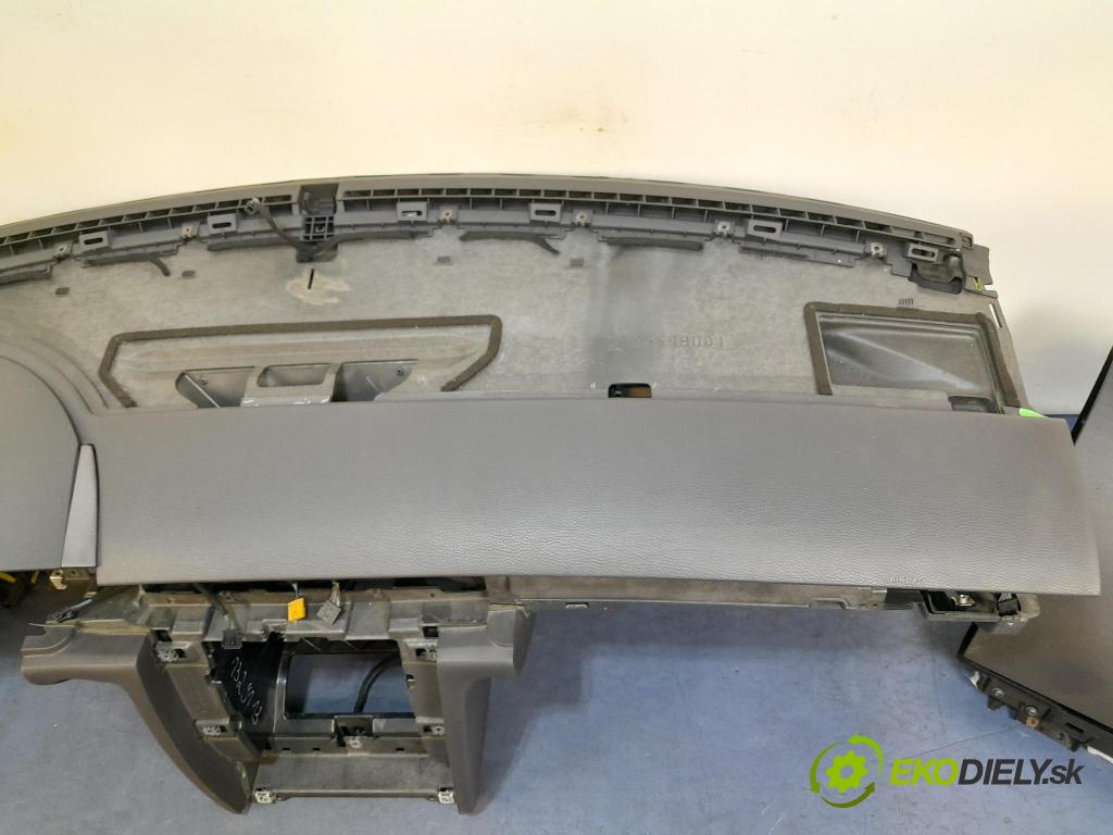 Vw Phaeton 2006 kokpit,pristrojová doska