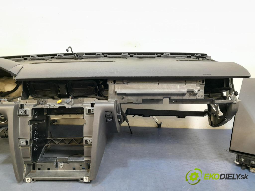 Vw Phaeton 2006 kokpit,pristrojová doska