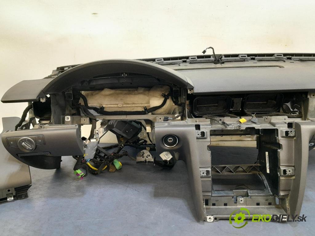 Vw Phaeton 2006 kokpit,pristrojová doska