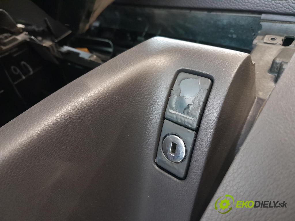 Vw Phaeton 2006 kokpit,pristrojová doska