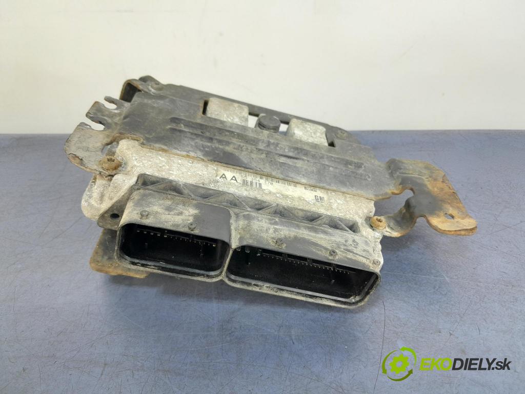 Saab 9-3 2005 riadiaca jednotka Motor: 55354770