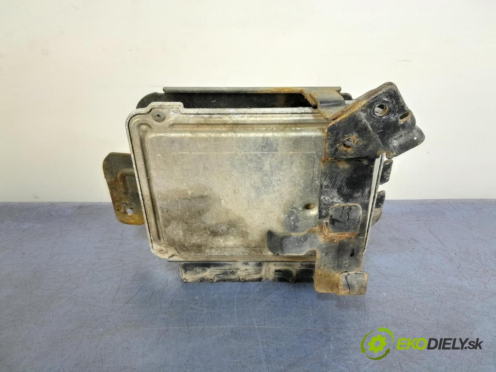 Saab 9-3 2005 riadiaca jednotka Motor: 55354770