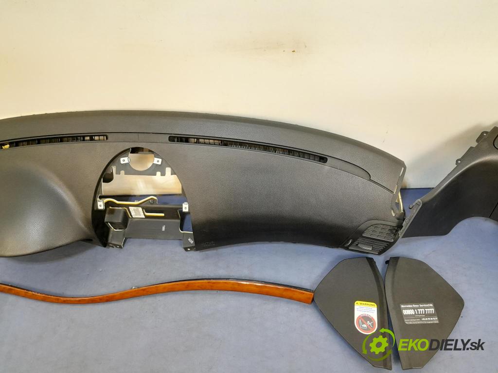 Mercedes E-klasa 2008 kokpit,pristrojová doska