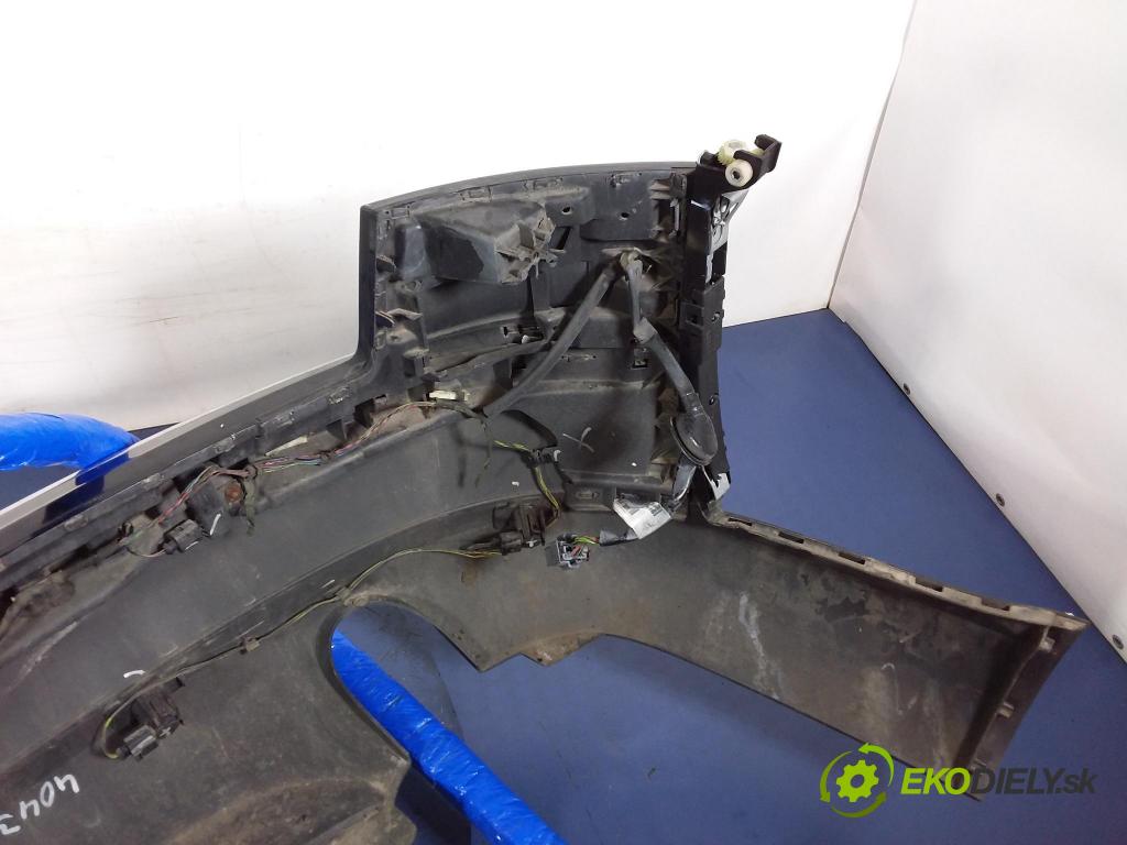 Audi A8 2007 nárazník Zad: 