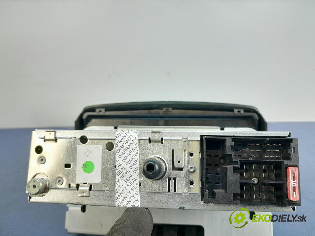 Lancia Ypsilon 2005 Radio I Navigácia: 7643388316