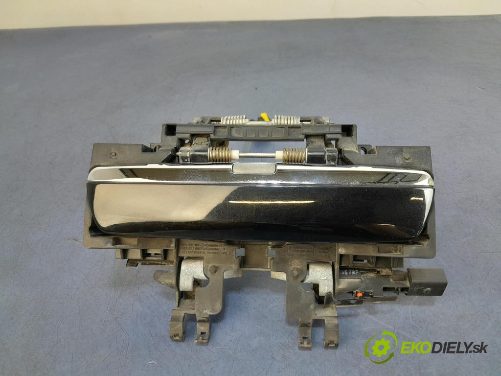 Audi A8 2007 zámek dveře Zad: v pravo: 4F0839016