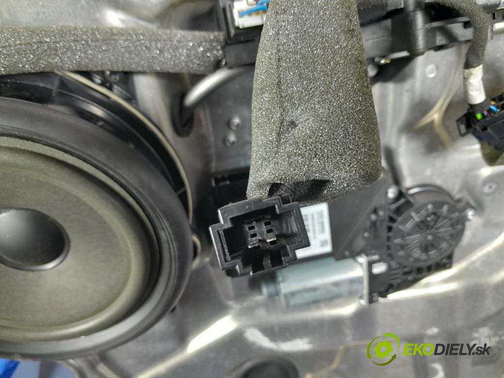 Audi A8 2007 mechanismus stahování Sklenka: Zad: Levý: 4E0839849A