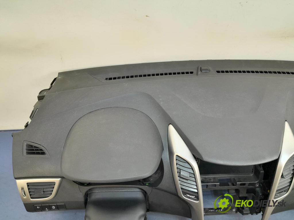 Hyundai I30 2016 kokpit,pristrojová doska