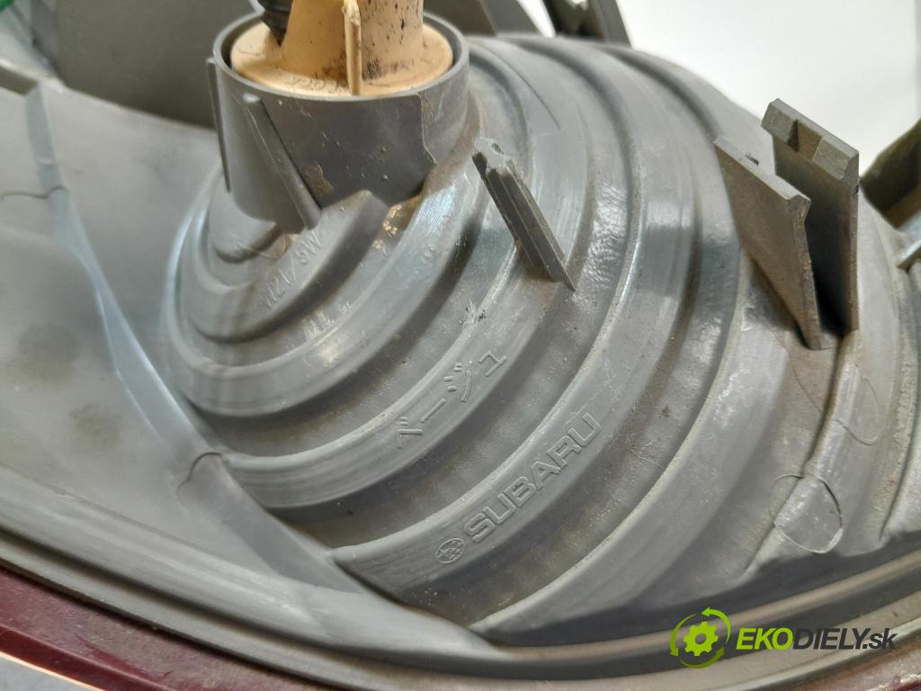 Subaru Outback 2008 svetlo / reflektor zad Prava: Vonkajsia: 220-20952