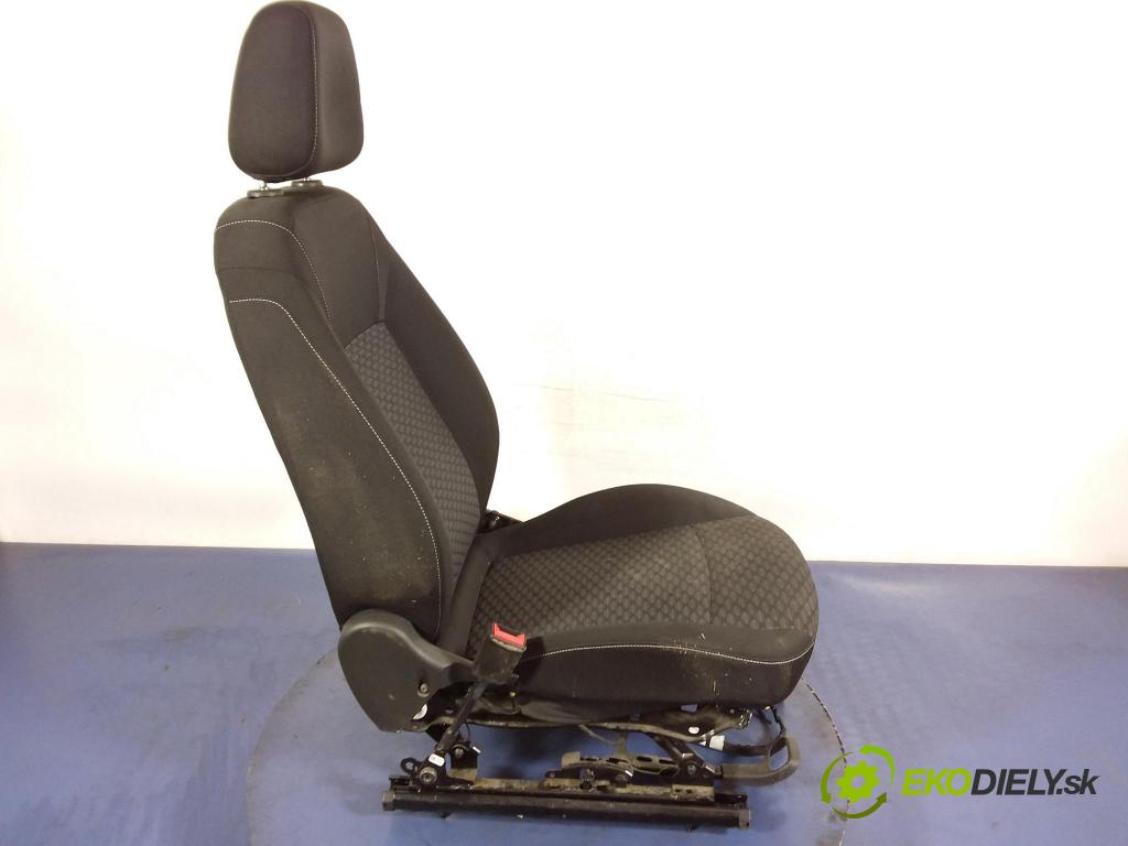 Opel Astra 2016 Sedačka Ovládače: