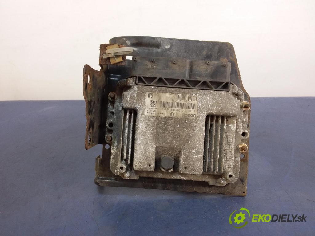 Opel Zafira 2006 riadiaca jednotka Motor: 55205620
