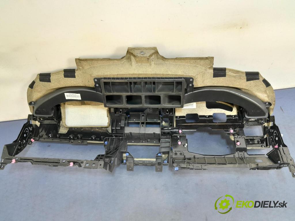 Opel Zafira 2006 kokpit,pristrojová doska